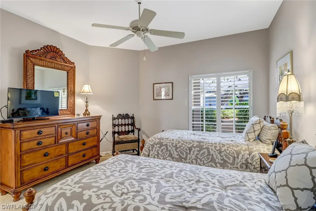 2827 Aintree Lane Naples FL 34112