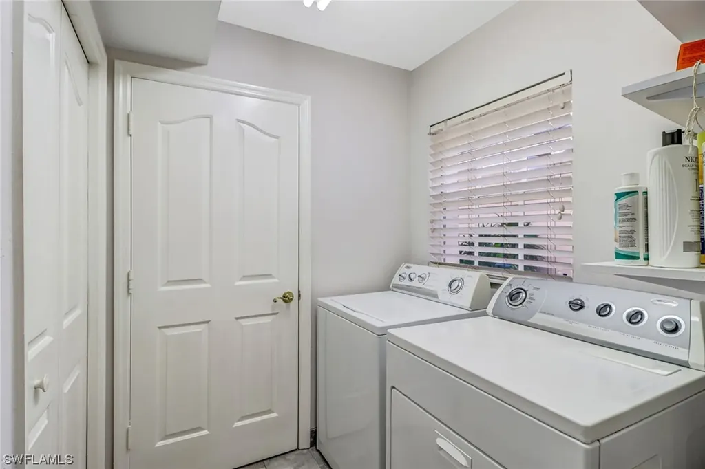 2827 Aintree Lane Naples FL 34112
