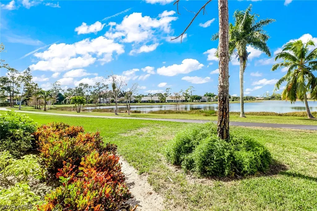 2827 Aintree Lane Naples FL 34112