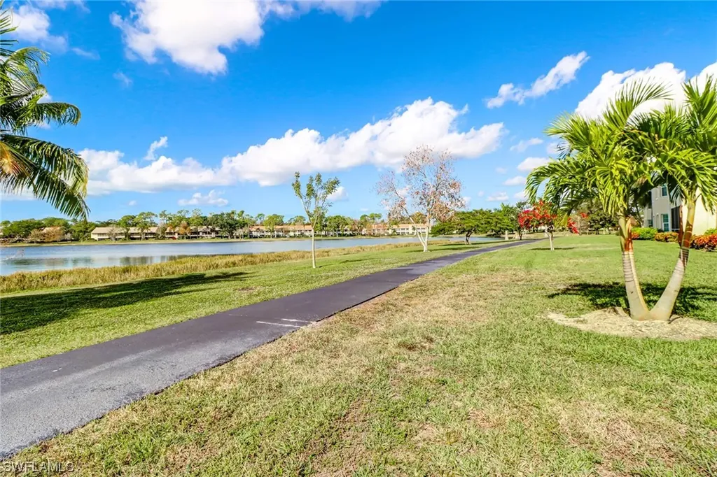 2827 Aintree Lane Naples FL 34112