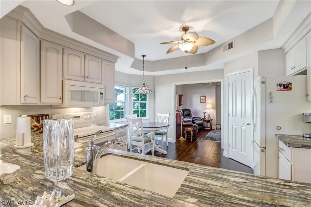 2827 Aintree Lane Naples FL 34112