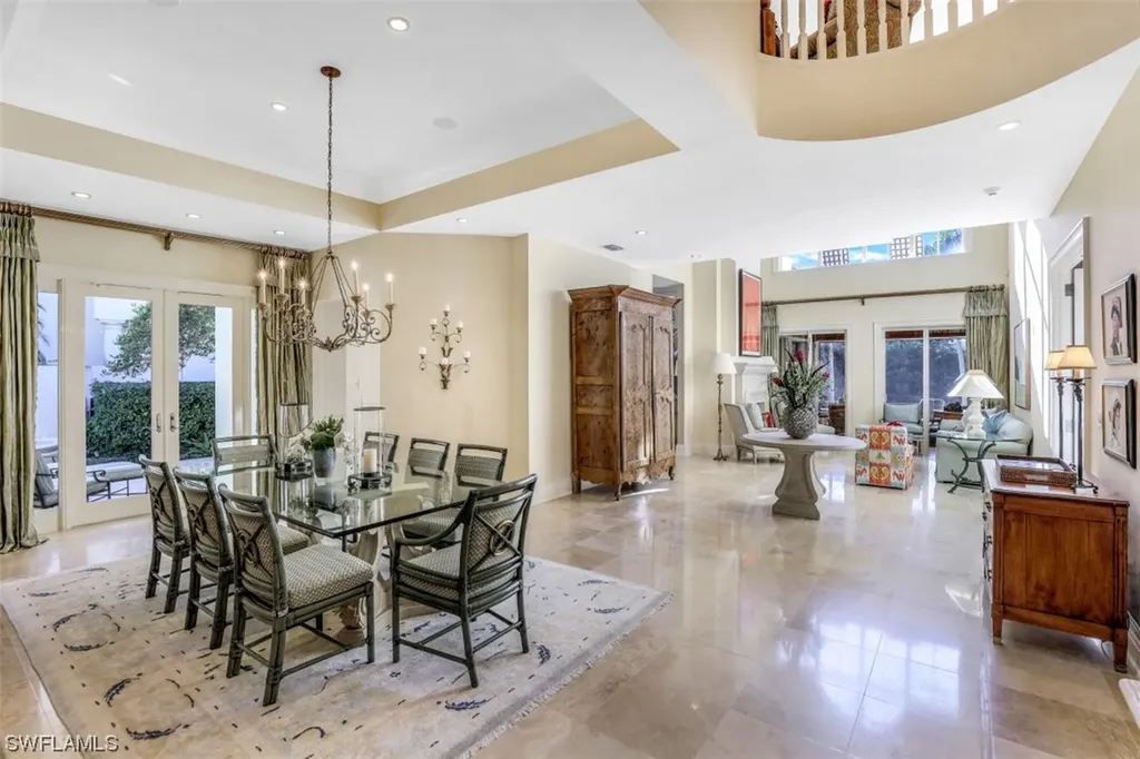 7833 Via Vecchia Naples FL 34108