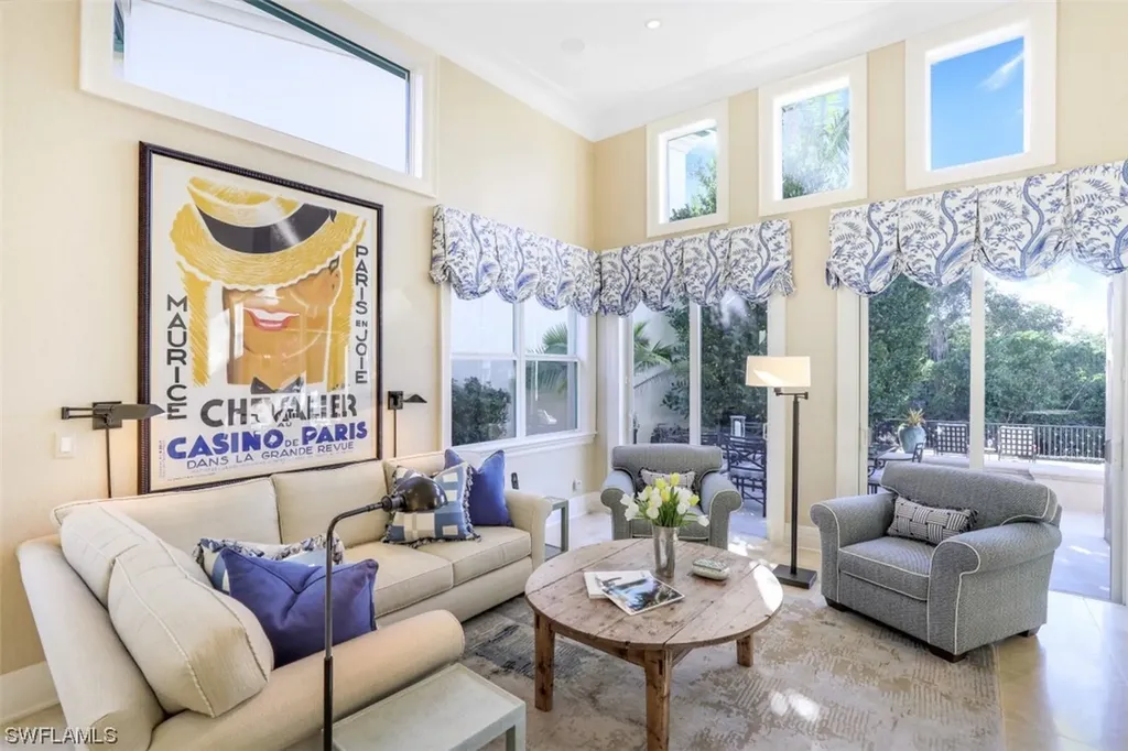 7833 Via Vecchia Naples FL 34108
