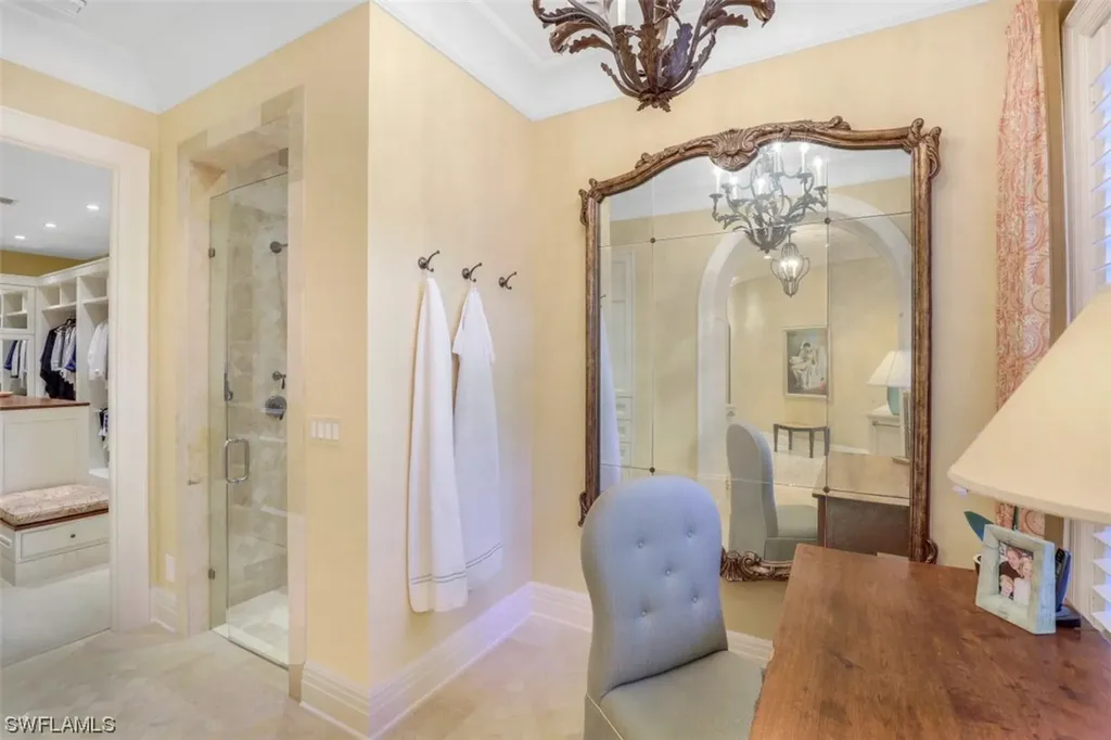 7833 Via Vecchia Naples FL 34108