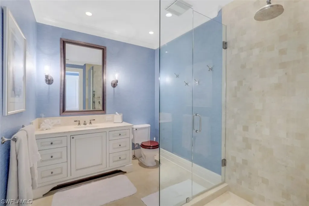 7833 Via Vecchia Naples FL 34108