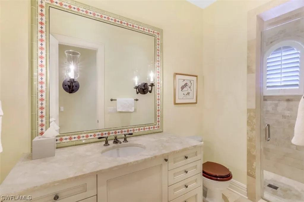 7833 Via Vecchia Naples FL 34108