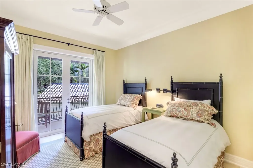 7833 Via Vecchia Naples FL 34108