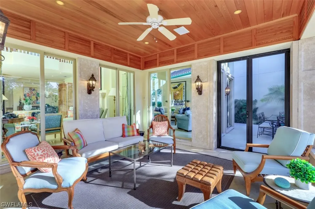 7833 Via Vecchia Naples FL 34108