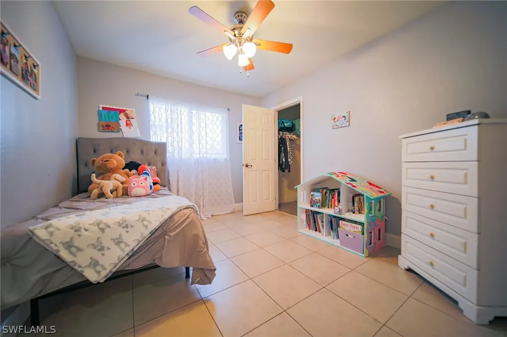 1021 NW 43rd Avenue Cape Coral FL 33993