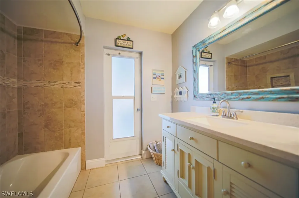 1021 NW 43rd Avenue Cape Coral FL 33993
