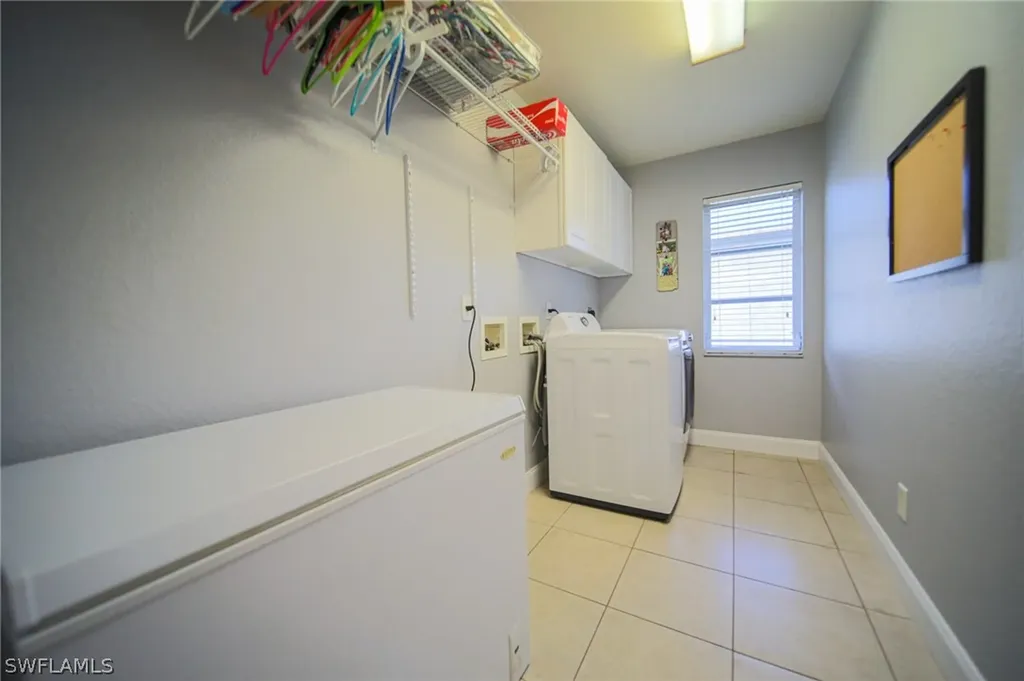 1021 NW 43rd Avenue Cape Coral FL 33993