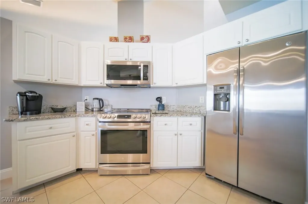 1021 NW 43rd Avenue Cape Coral FL 33993