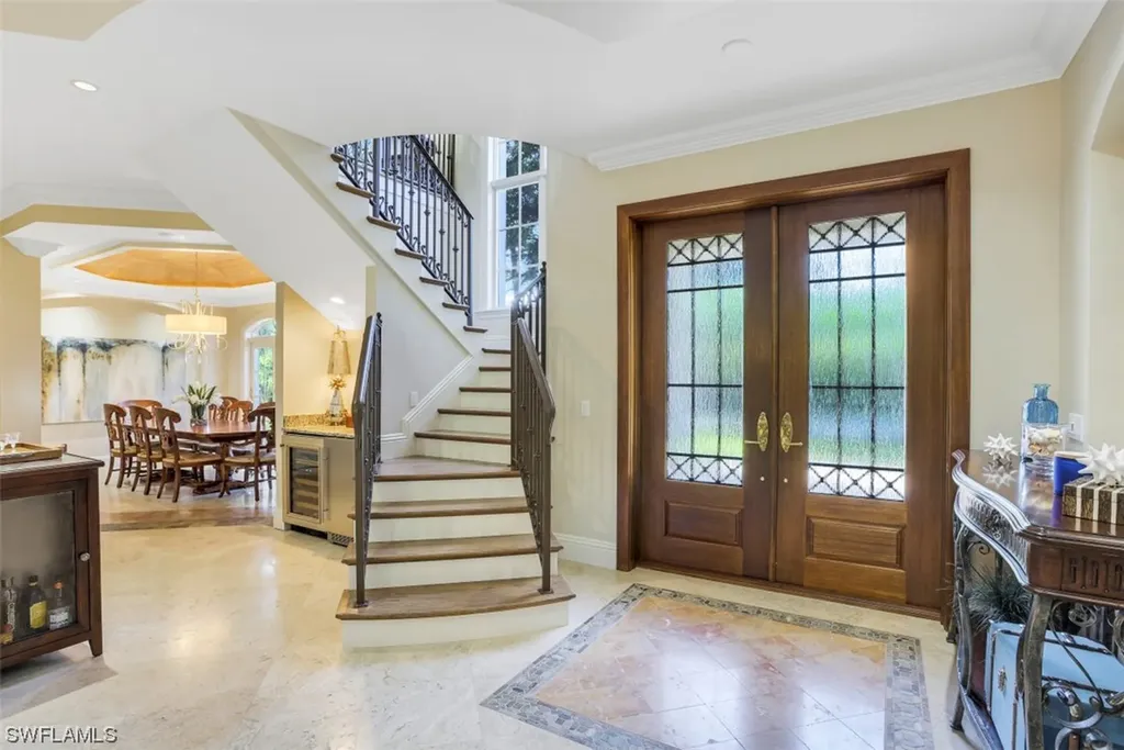 33 3rd Street S Naples FL 34102