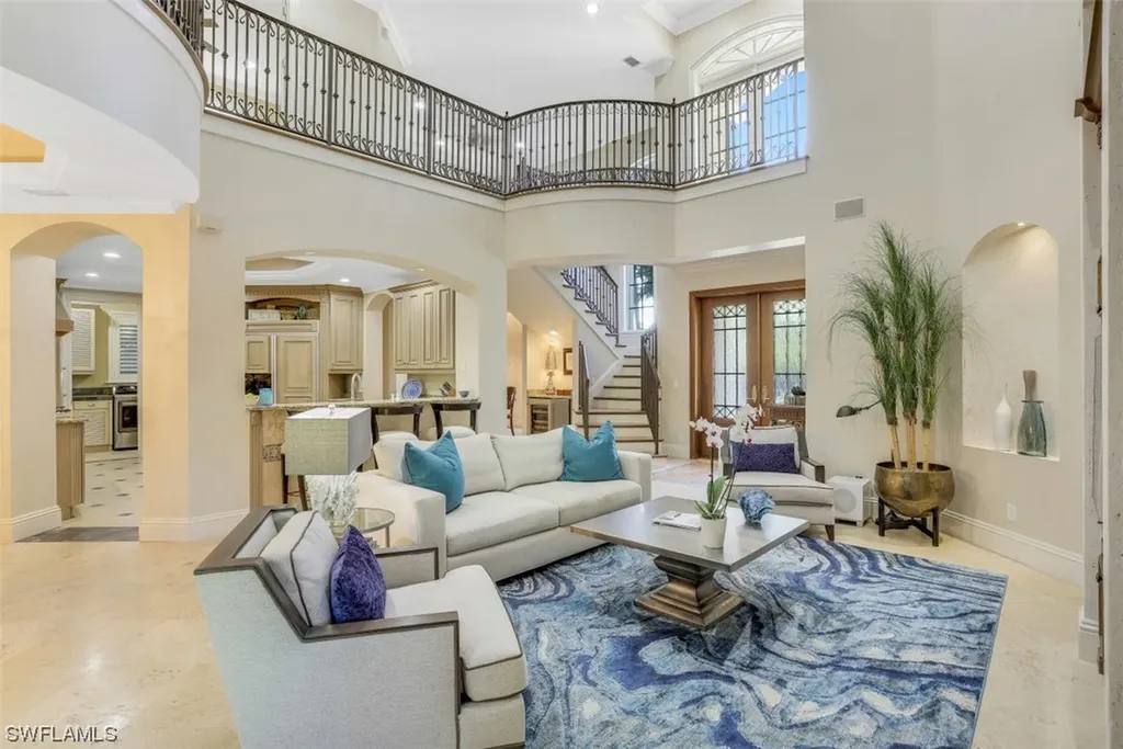33 3rd Street S Naples FL 34102