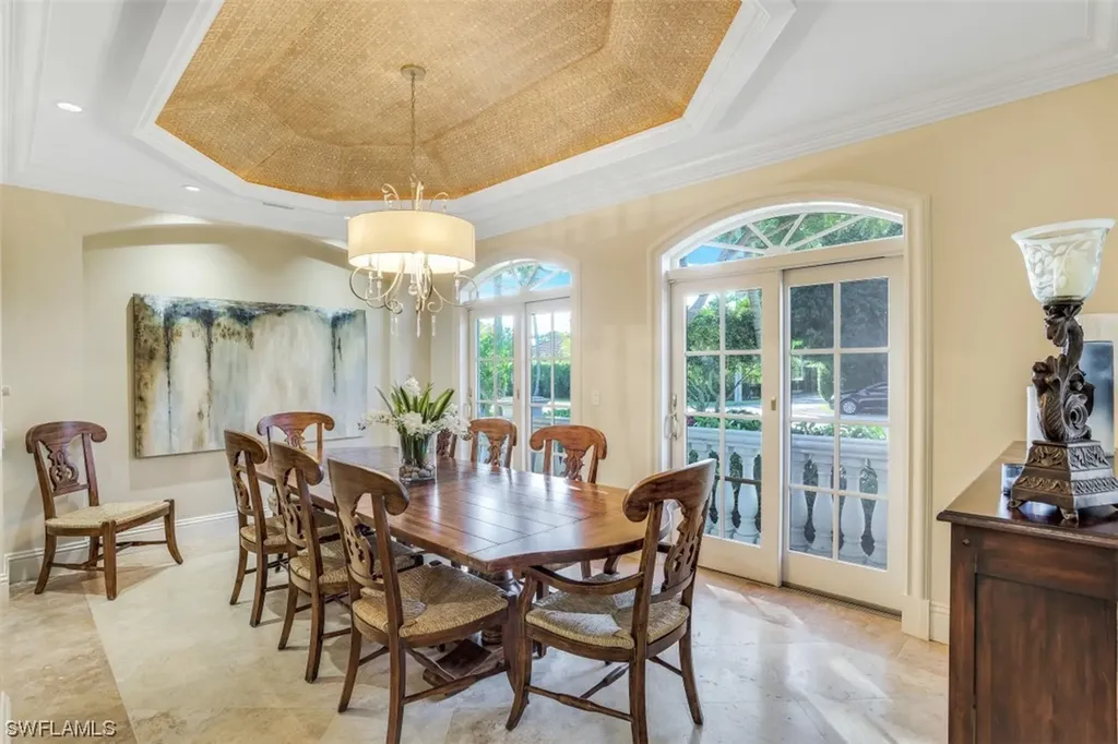 33 3rd Street S Naples FL 34102