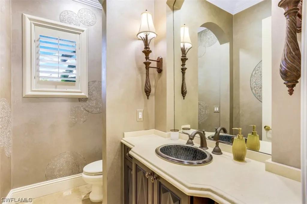 33 3rd Street S Naples FL 34102