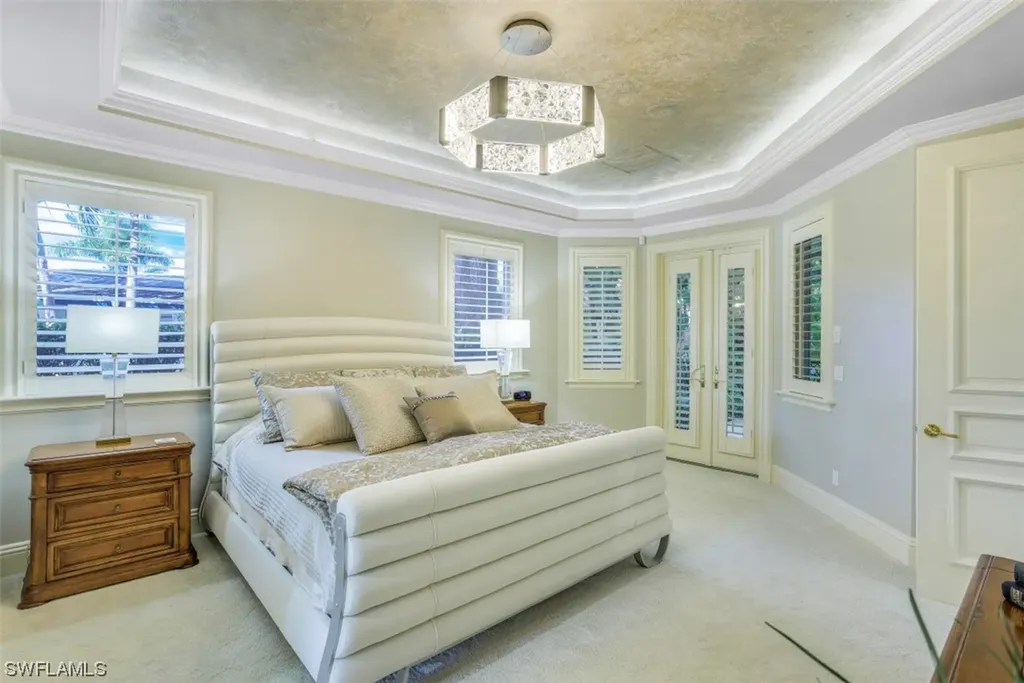 33 3rd Street S Naples FL 34102