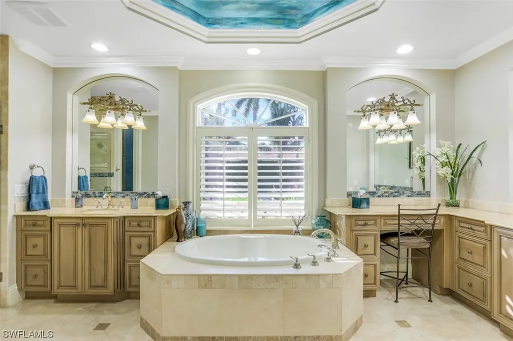 33 3rd Street S Naples FL 34102