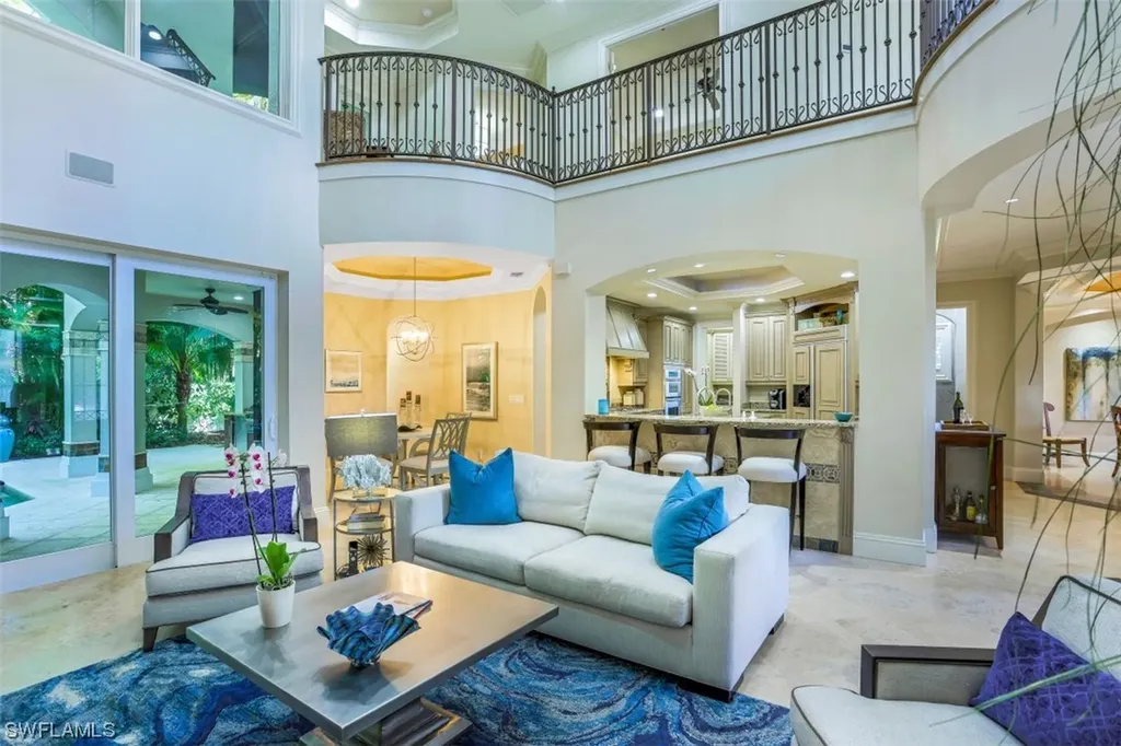33 3rd Street S Naples FL 34102