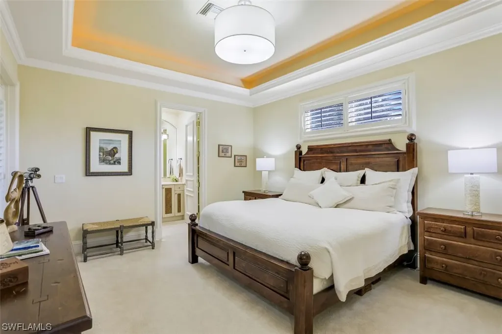 33 3rd Street S Naples FL 34102