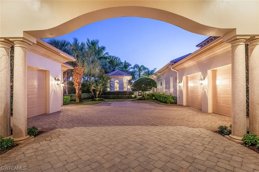 2124 Canna Way Naples FL 34105