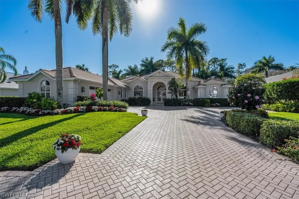 Naples FL, 735 Saint Georges Court