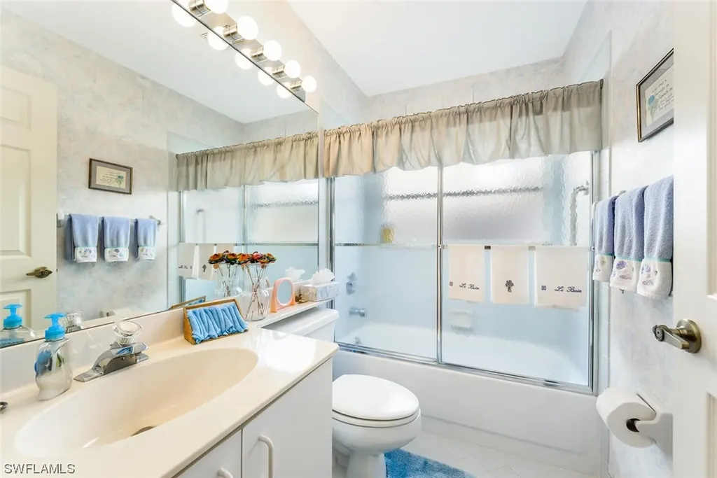 6637 Vancouver Lane Naples FL 34104