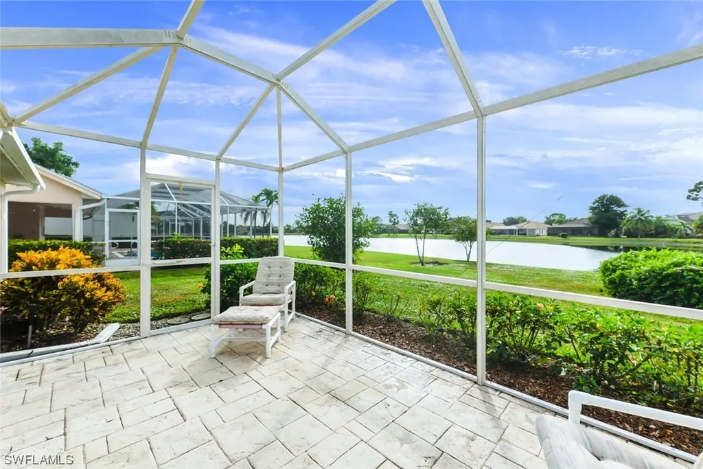 6637 Vancouver Lane Naples FL 34104