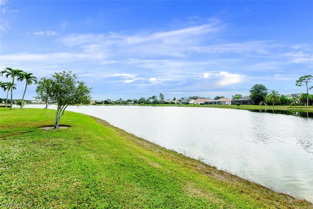 6637 Vancouver Lane Naples FL 34104