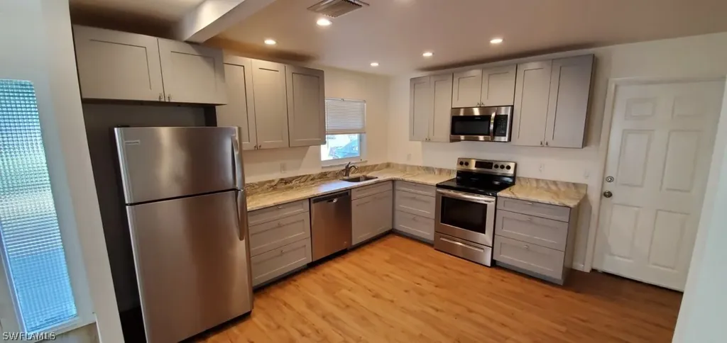 1408 Charles Court S Fort Myers FL 33919