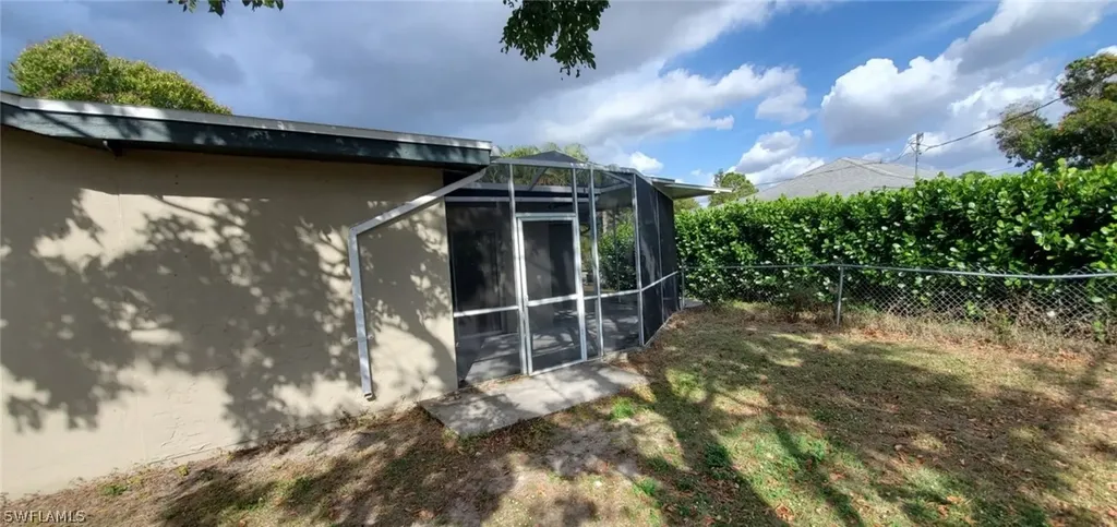 1408 Charles Court S Fort Myers FL 33919