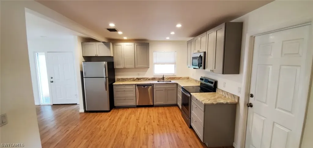 1408 Charles Court S Fort Myers FL 33919