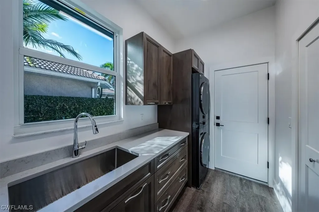 6900 Lone Oak Boulevard Naples FL 34109