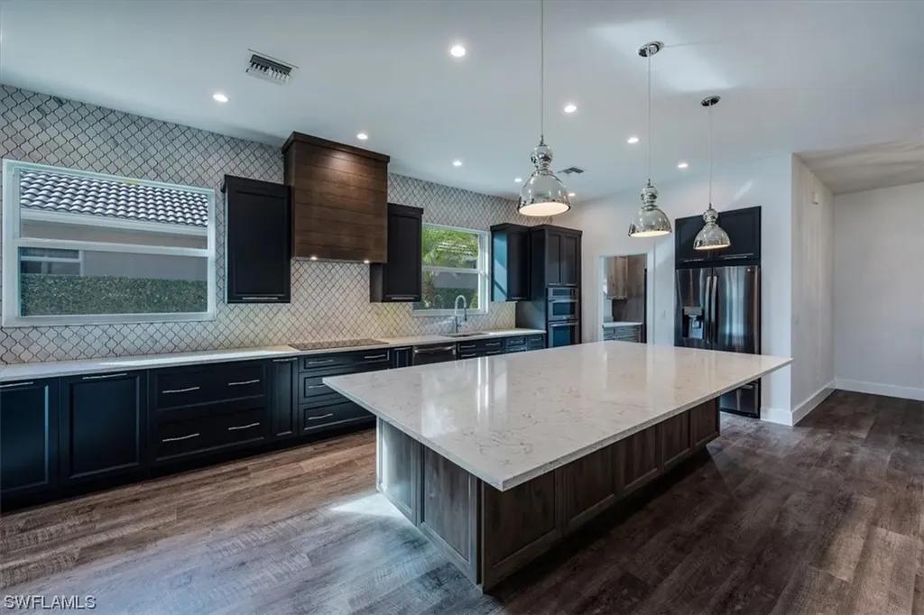 6900 Lone Oak Boulevard Naples FL 34109