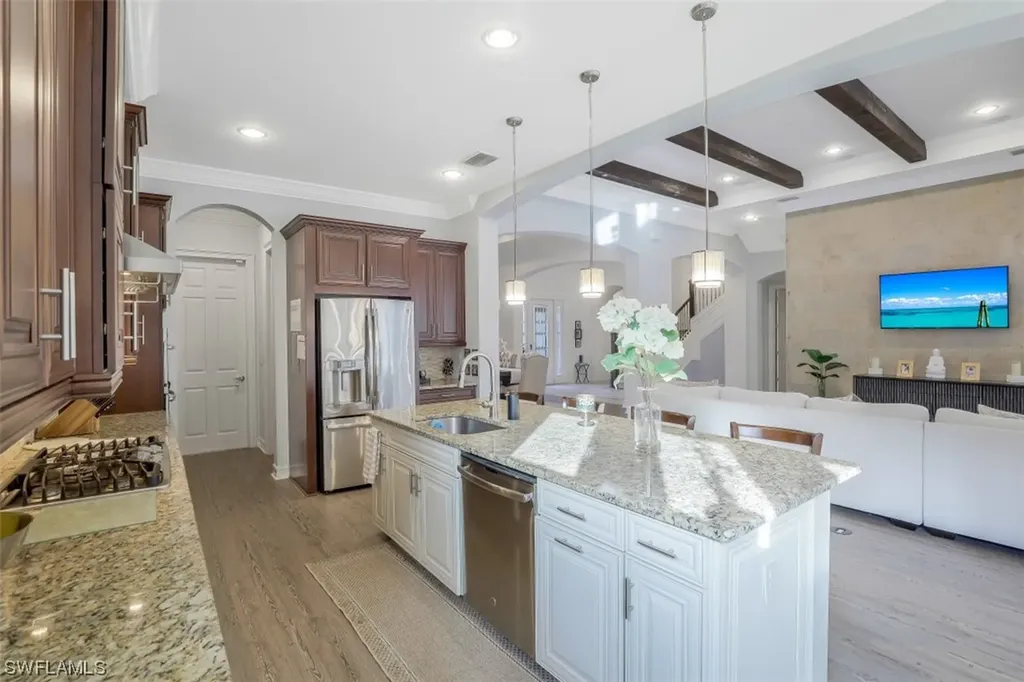 1600 Mockingbird Drive Naples FL 34120
