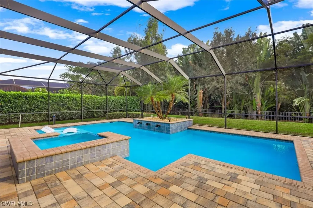1600 Mockingbird Drive Naples FL 34120