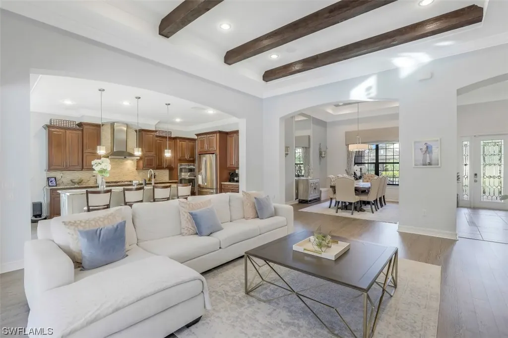 1600 Mockingbird Drive Naples FL 34120