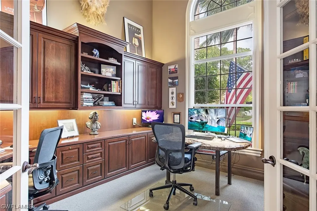 538 Riviera Drive Naples FL 34103