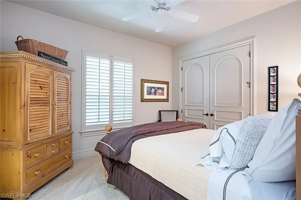 538 Riviera Drive Naples FL 34103
