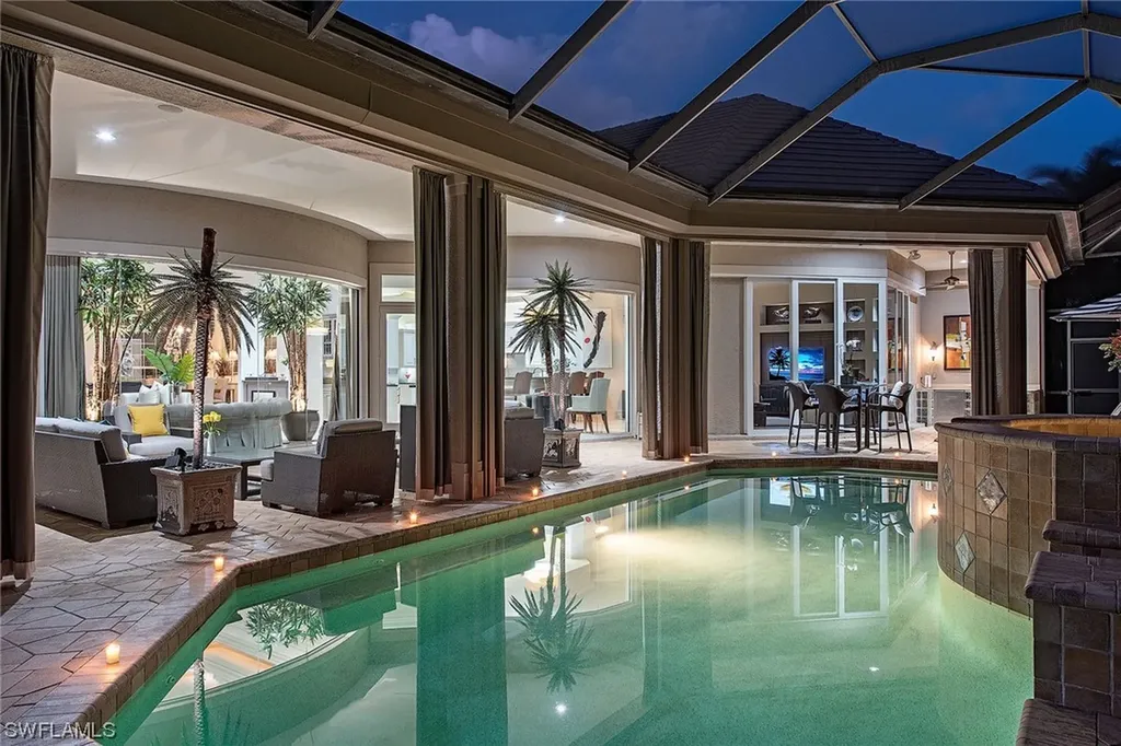 538 Riviera Drive Naples FL 34103