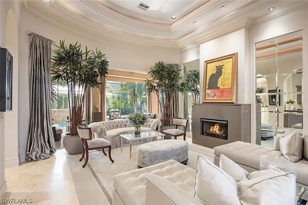 538 Riviera Drive Naples FL 34103