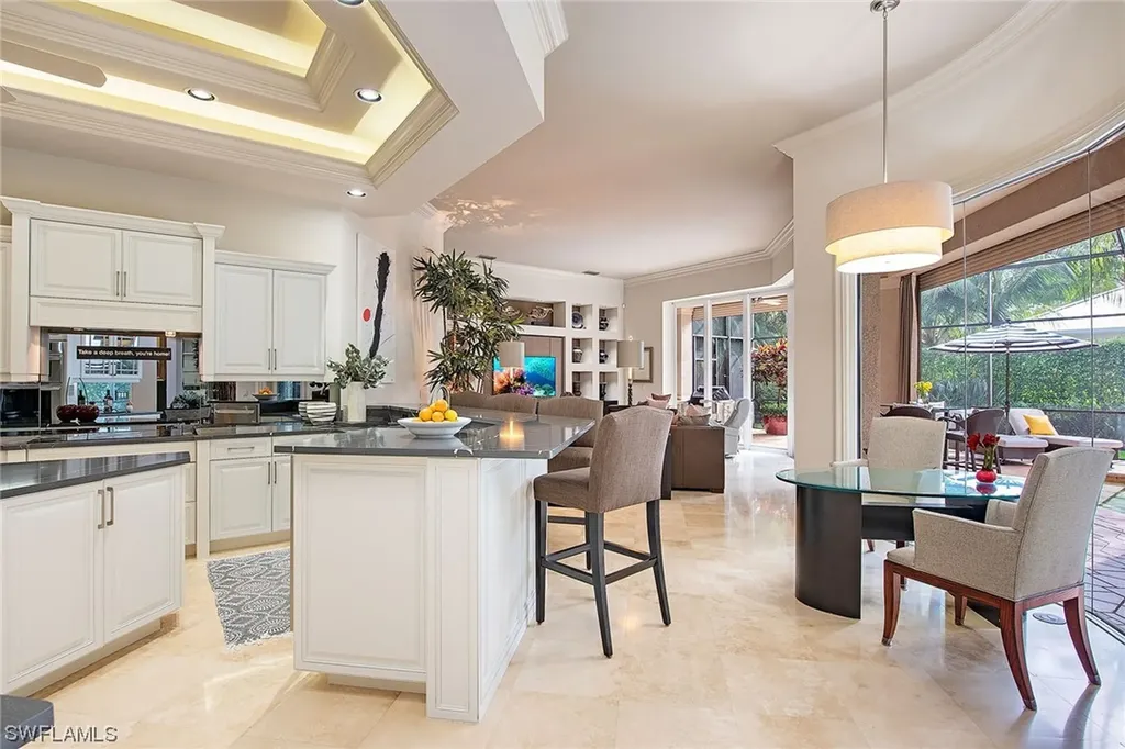 538 Riviera Drive Naples FL 34103