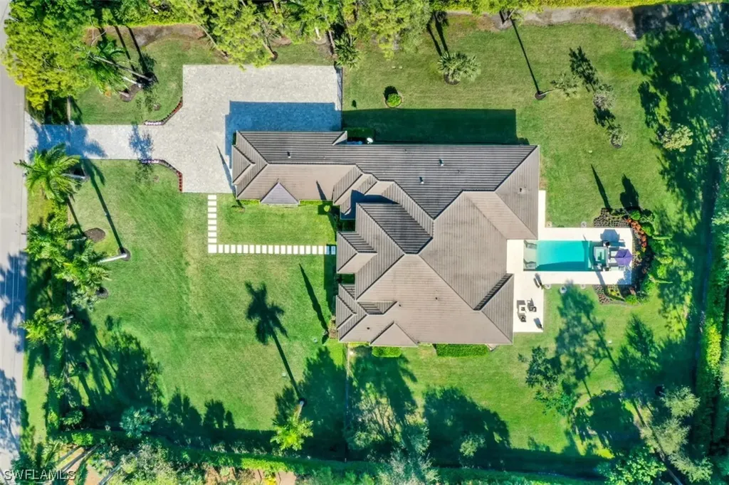 600 Gordonia Road Naples FL 34108