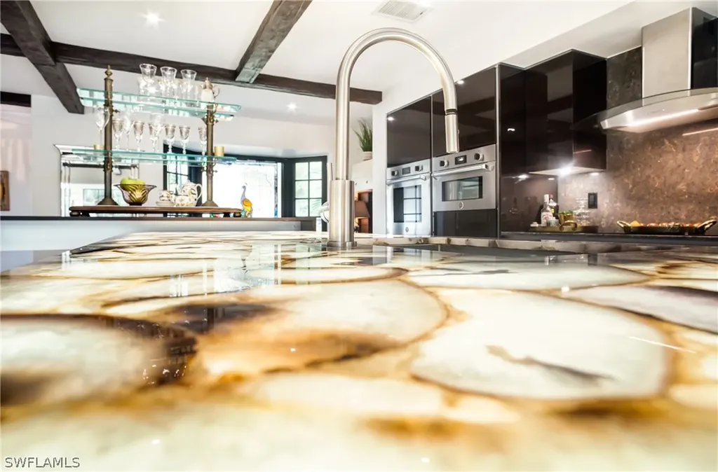 4737 Rue Belle Mer Sanibel FL 33957