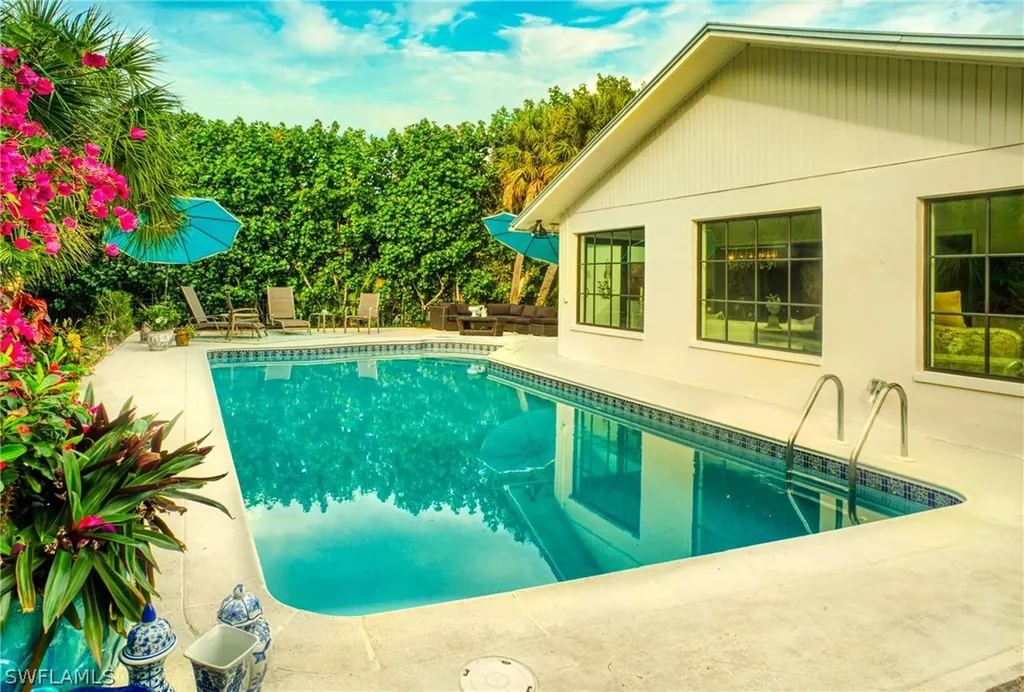 4737 Rue Belle Mer Sanibel FL 33957