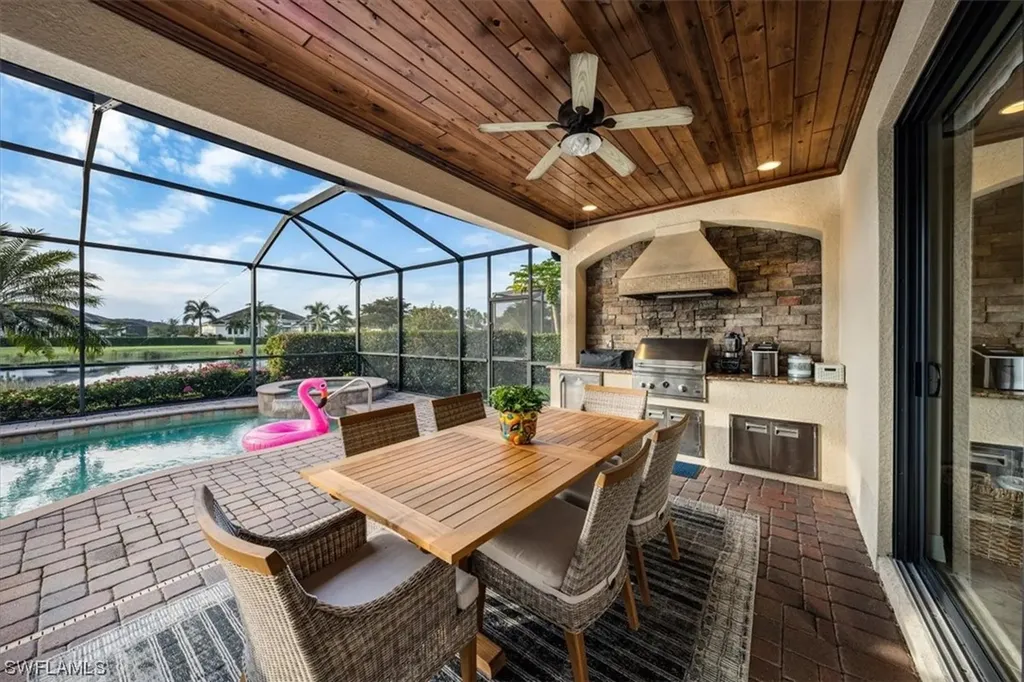 12534 Fenhurst Way Naples FL 34120