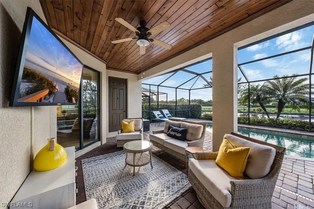 12534 Fenhurst Way Naples FL 34120