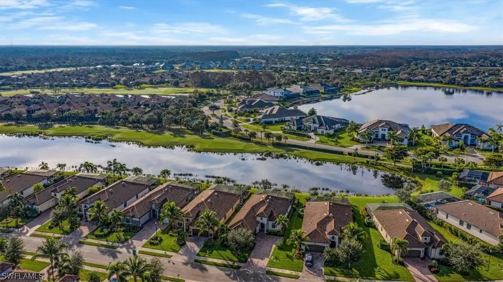 12534 Fenhurst Way Naples FL 34120