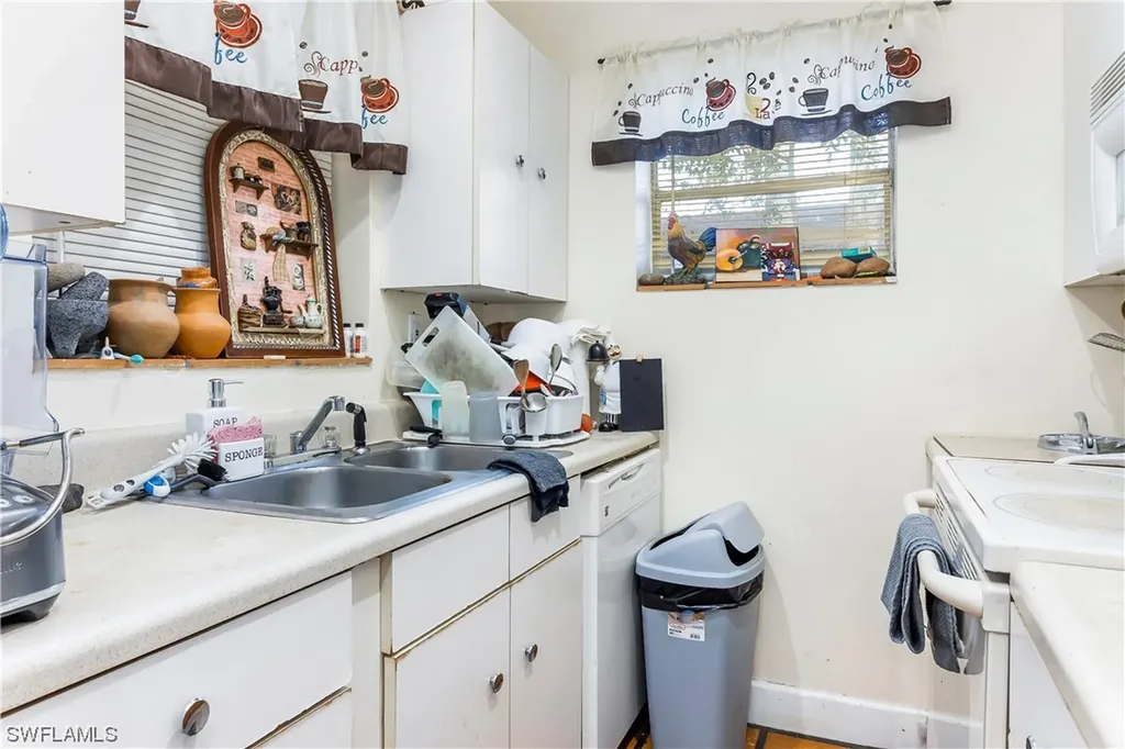 2716 Linwood Avenue Naples FL 34112