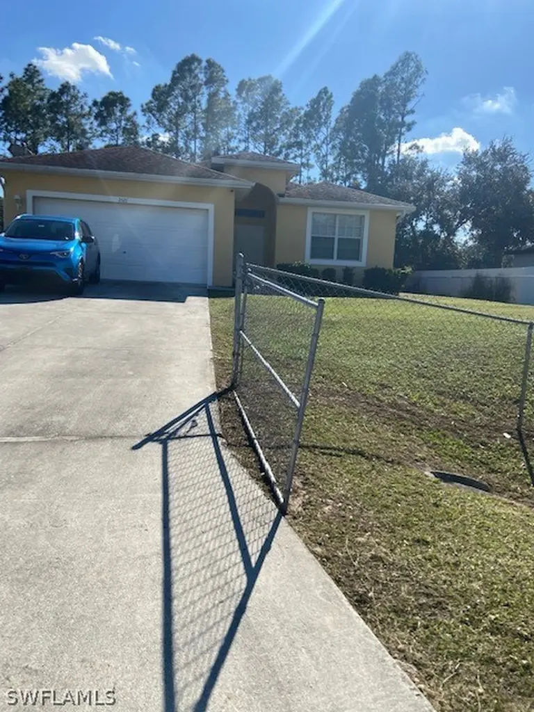 2521 40th Street W Lehigh Acres FL 33971